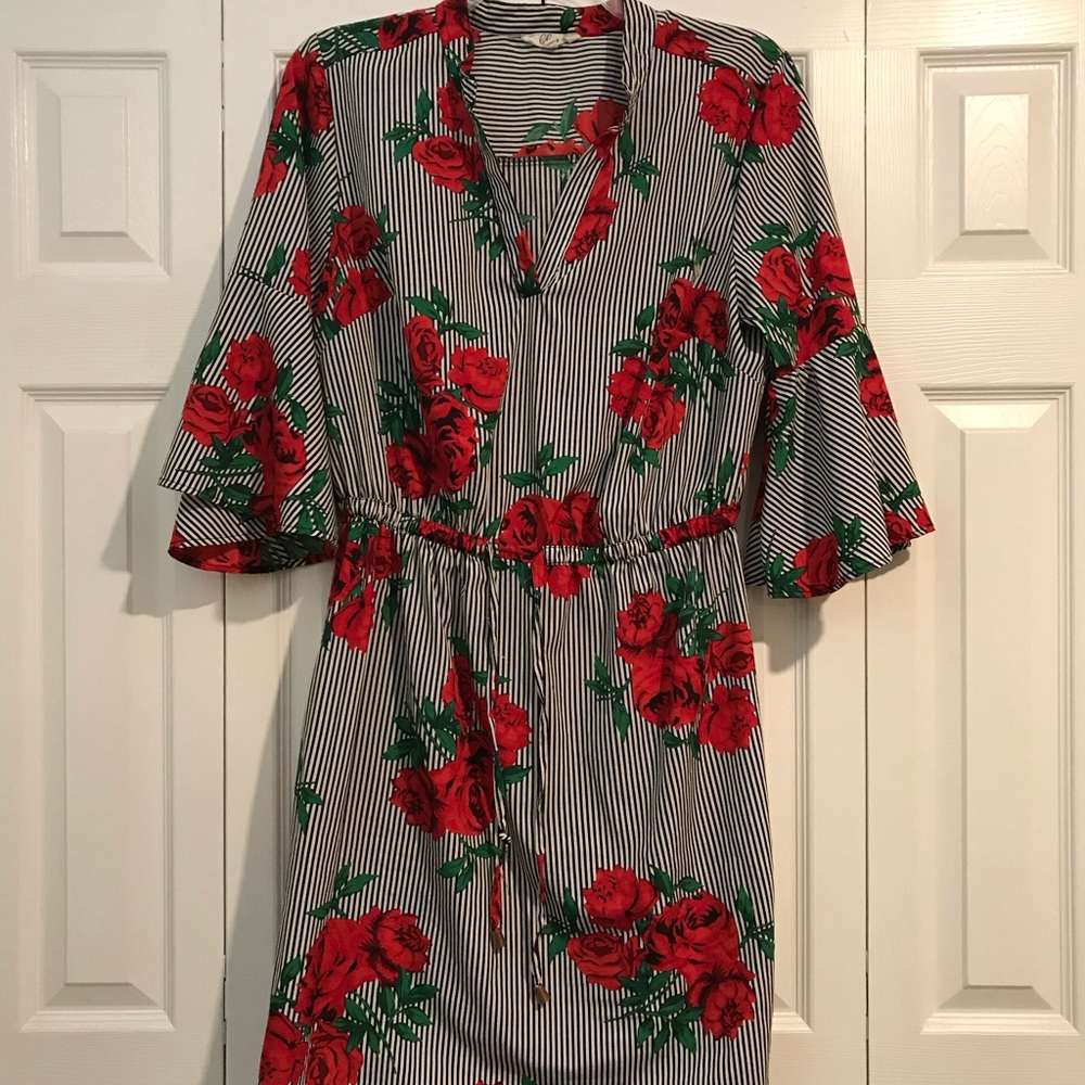 LIKE NEW silky knee length dress, Size XL